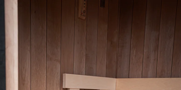 Moderní chata v jižních Čechách: vlastní sauna, vířivý sud i kapacita až 6 osob