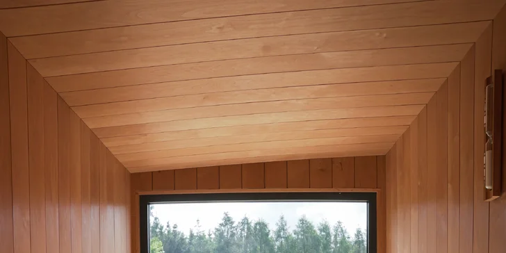 Moderní chata v jižních Čechách: vlastní sauna, vířivý sud i kapacita až 6 osob