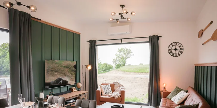 Moderní chata v jižních Čechách: vlastní sauna, vířivý sud i kapacita až 6 osob