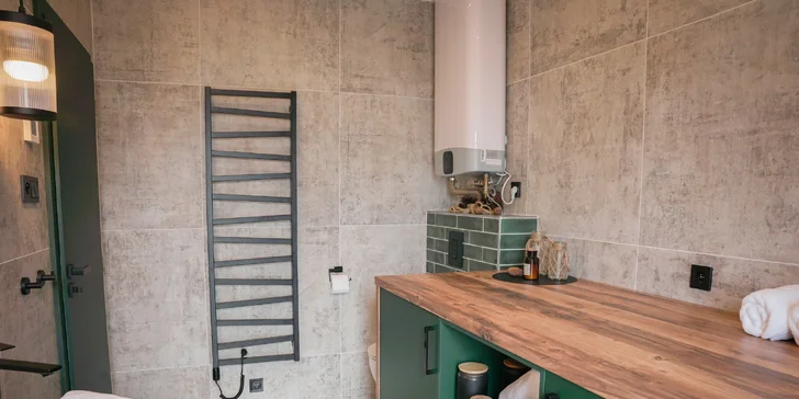 Moderní chata v jižních Čechách: vlastní sauna, vířivý sud i kapacita až 6 osob