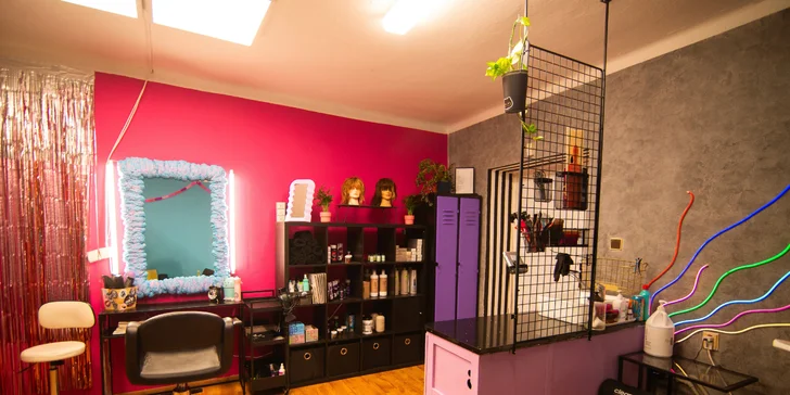 Pro krásné vlasy: střih, foukaná a styling pro všechny délky vlasů