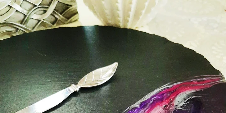 Kurz lití pryskyřicí i pro úplné začátečníky: výroba vlastního obrazu pro 1 nebo 2 osoby