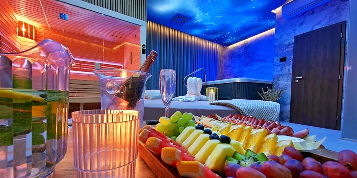 Nové privátní wellness v Hloubětíně: vířivá vana, finská sauna, dvě relaxační zóny na výběr a drink
