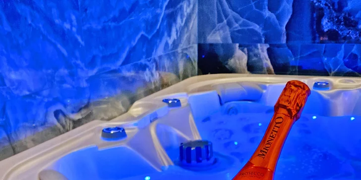 Nové privátní wellness v Hloubětíně: vířivá vana, finská sauna, dvě relaxační zóny na výběr a drink