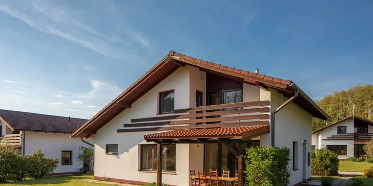 Relax pro rodinu nebo partu přátel blízko Budapešti: neomezeně wellness, možnost polopenze a slevy, děti zdarma