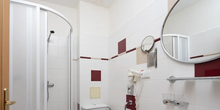 4* pobyt v centru Karlových Varů: ubytování se snídaní, wellness i projížďkou v kočáře