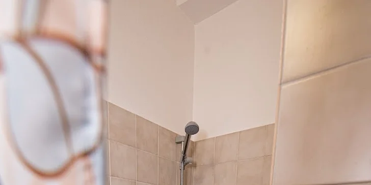Hýčkající tantra masáž s použitím CBD olejů: 60, 90 nebo 120 min. uvolnění