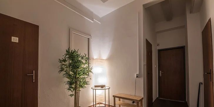Hýčkající tantra masáž s použitím CBD olejů: 60, 90 nebo 120 min. uvolnění