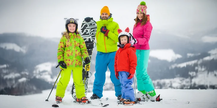 Denní skipas platný v 11 skiareálech ve Slezských Beskydech pro 1 osobu: až 30 km sjezdovek