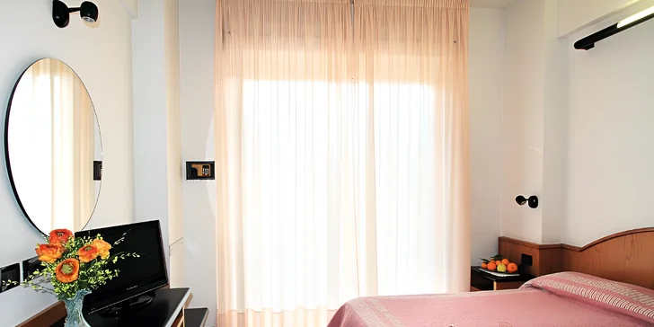 Pohoda v Itálii: 3* hotel nedaleko pláže v letovisku Alassio, snídaně nebo polopenze, bazén