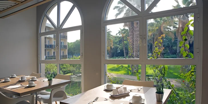 Dovolená na Sardinii: 4* rodinný hotel u pláže s all inclusive light, 3 bazény, animace