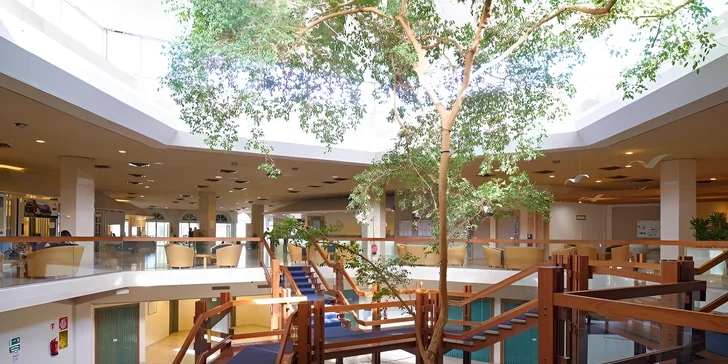 Dovolená na Sardinii: 4* rodinný hotel u pláže s all inclusive light, 3 bazény, animace