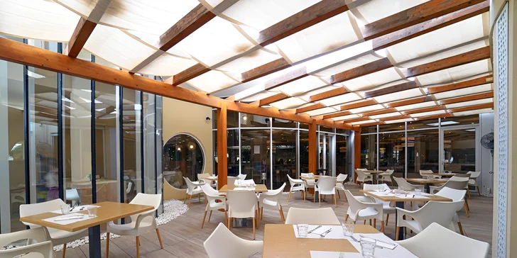 Dovolená na Sardinii: 4* rodinný hotel u pláže s all inclusive light, 3 bazény, animace