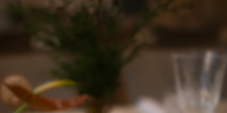 Tříchodové menu i s lahví vína či pivními lázněmi pro 2 osoby