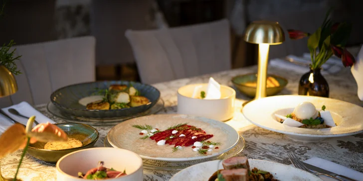 Tříchodové menu i s lahví vína či pivními lázněmi pro 2 osoby