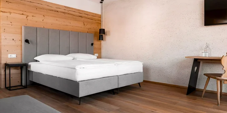 Italský Kronplatz: neomezený wellness, polopenze, skibus u hotelu i karta výhod