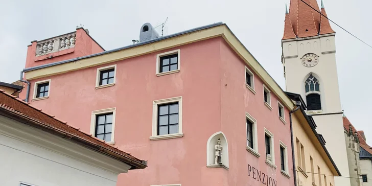 Pobyt v historickém centru Znojma se snídaní až pro 5 osob