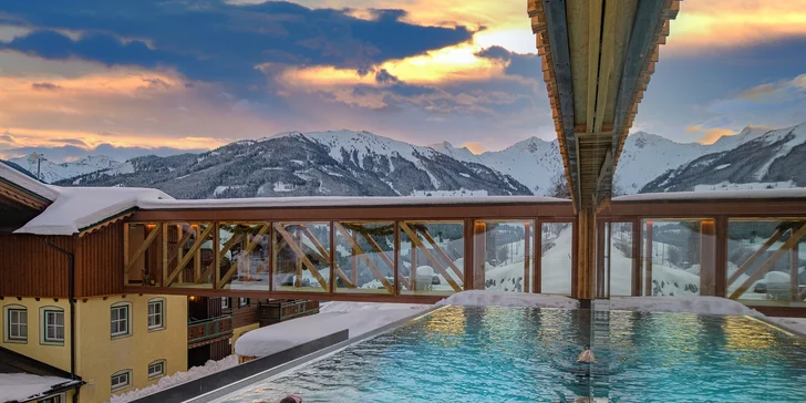 Údolí Gastein: hotel v 1000 m n. m., bohatě vybavený wellness, polopenze a lyžování