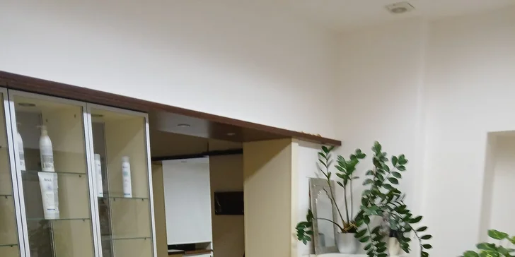 Kadeřnické balíčky pro dámy: střih všech délek, melír i barva vč. stylingu