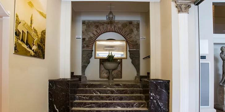 Lago di Como: hotel přímo na břehu jezera, polopenze i venkovní bazén