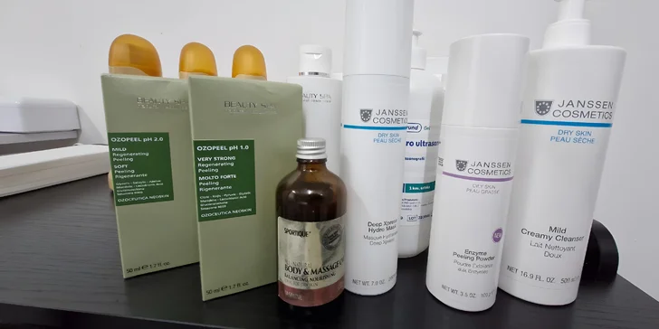 Kompletní péče o pleť: masáž Gua Sha, hloubkové čištění i chemický peeling