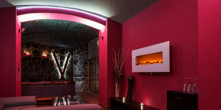 Romantika v privátním wellness: krb, sauna a vířivka na 2 hod. i celou noc