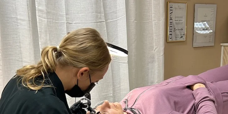 Uhrančivý pohled: barvení obočí i vč. laminace či lash lifting řas