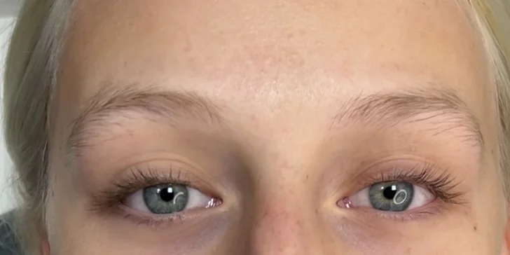 Uhrančivý pohled: barvení obočí i vč. laminace či lash lifting řas