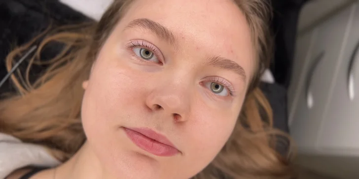 Uhrančivý pohled: barvení obočí i vč. laminace či lash lifting řas