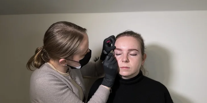 Uhrančivý pohled: barvení obočí i vč. laminace či lash lifting řas