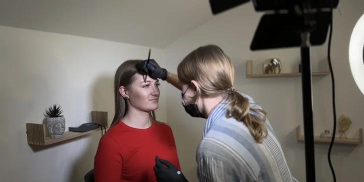 Uhrančivý pohled: barvení obočí i vč. laminace či lash lifting řas