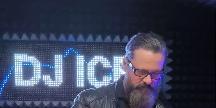 Interaktivní DJ kurz pro začátečníky: 3 hod. zábavy pro 1 či 2 osoby