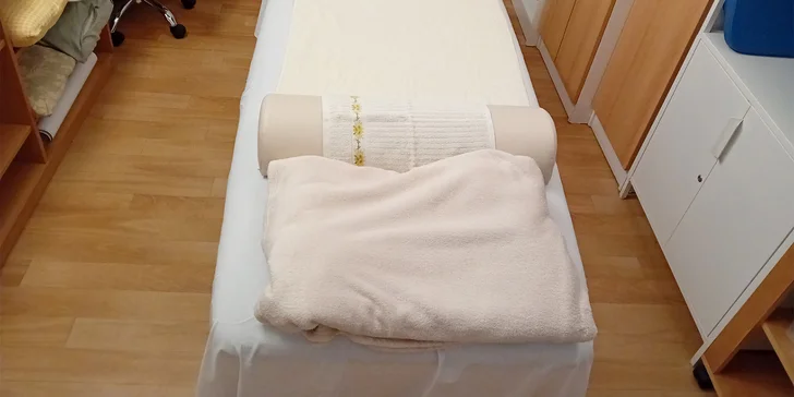 Regenerace a uvolnění: masáž zad, šíje i celého těla a reflexologie plosky nohou