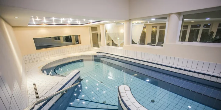 Luxusní pobyt v blízkosti termálního jezera Hévíz: polopenze a neomezený wellness