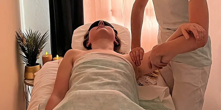 Masáž a masážní křeslo podle výběru z 11 druhů: 80 min. relaxu