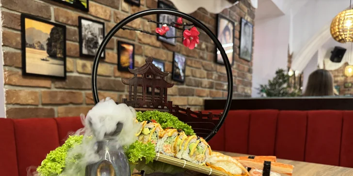Sushi sety s tuňákem, avokádem i kaviárem či úhořem a krabem: 16–73 ks