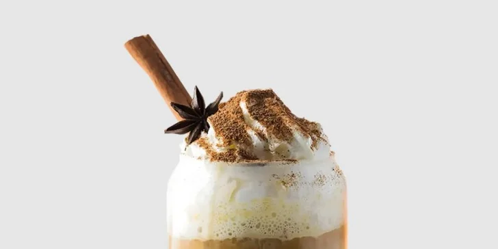 Lívance s glazovanými hruškami i s pumpkin spice latte pro 1 nebo 2 osoby