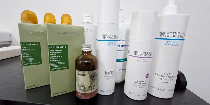 Kompletní péče o pleť: masáž Gua Sha, hloubkové čištění i chemický peeling