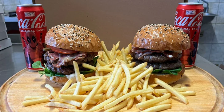 Klasické i dvojité burgery: 6 druhů na výběr, menu s hranolky a nápojem a rozvoz po Opavě zdarma