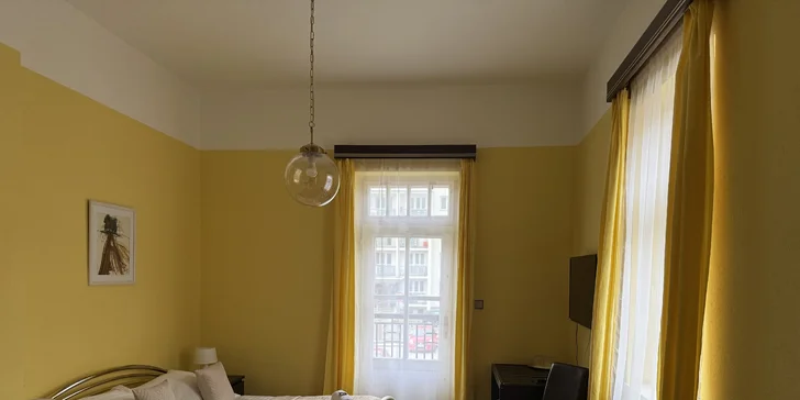 Klid a pohoda v Luhačovicích: tradiční hotel se snídaní, v blízkosti kolonáda i plovárna