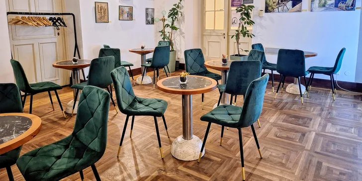 Horký nápoj dle výběru v centru Prahy: svařák, horká čokoláda i chai latte