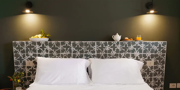 Dovolená v Apulii: hotel v olivovém háji blízko moře, snídaně a bazén