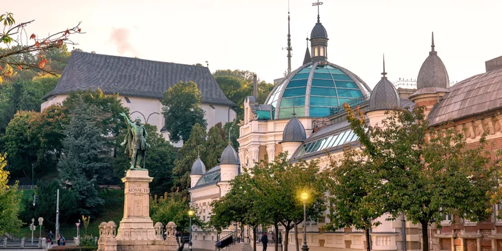 Dovolená v centru města Miškolc: pobyt v apartmánu se snídaní