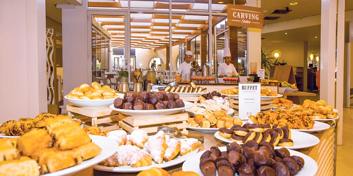 Dovolená na Sardinii: 4* rodinný hotel u pláže s all inclusive light, 3 bazény, animace