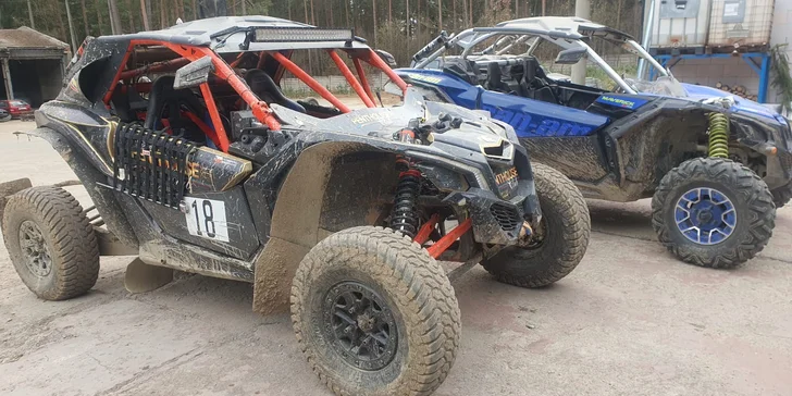 Offroadová jízda v dakarské buggy Can-am: 15 min. spolujízdy či řízení i svezení profi jezdcem