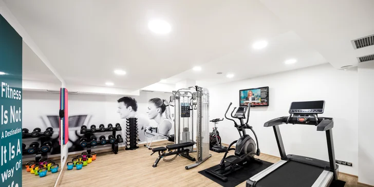 Pobyt v luxusním 4* hotelu v Praze pro pár i rodinu: snídaně, polopenze, sauna, fitness