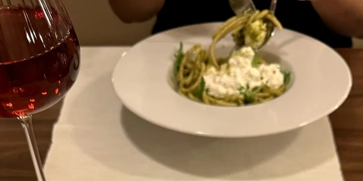250–1 000 Kč na jídlo i nápoje v restauraci Viktoria Soul s českou a italskou kuchyní