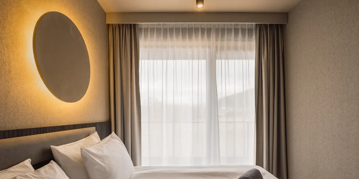 5* hotel v polských Krkonoších: snídaně nebo polopenze i vstup do wellness s termální vodou