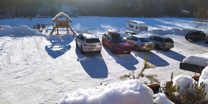Zimní dovolená v penzionu pod Tanvaldským Špičákem se snídaní