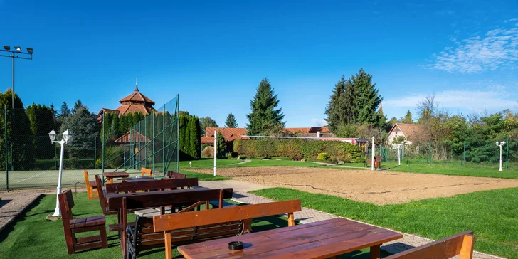 Dovolená na ranči v Novém Tekově: Koně, polopenze, bowling i wellness